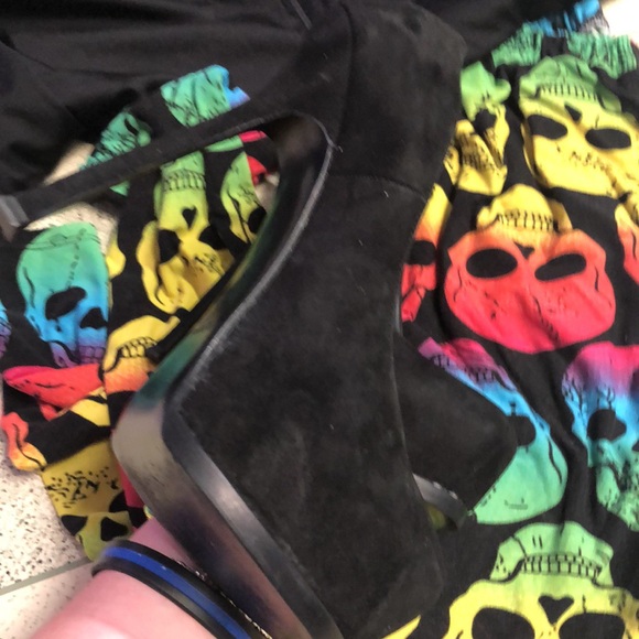 SOLD OUT❤️ YSL Brown Suede Platform Pumps ❤️ - Picture 6 of 7